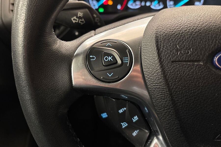 Ford Transit Connect vaihtoauto