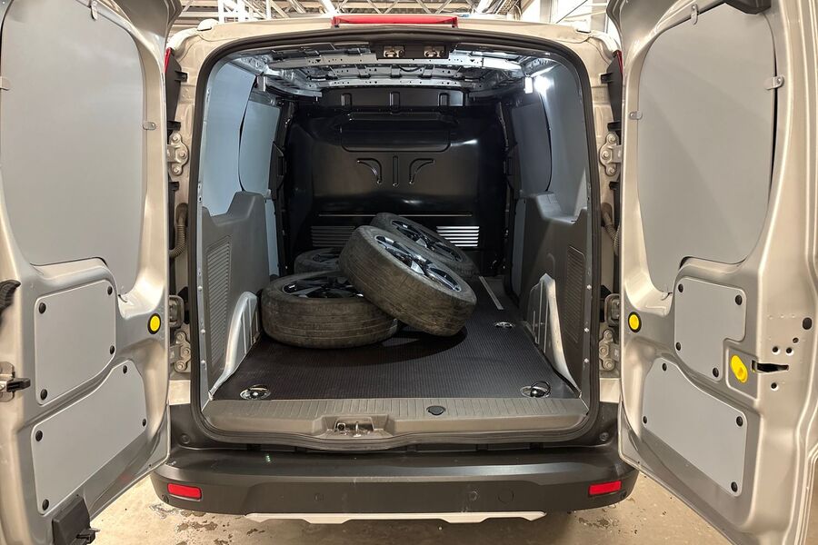 Ford Transit Connect vaihtoauto