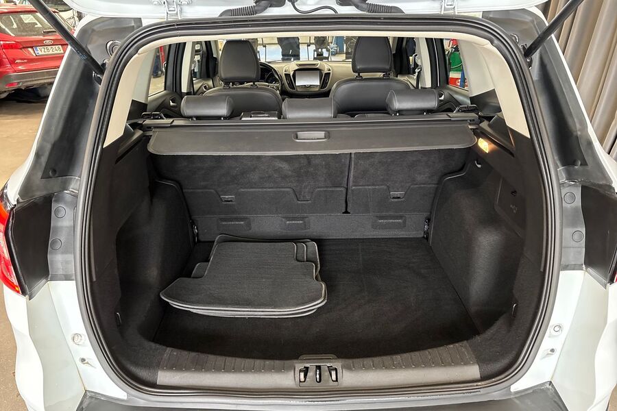 Ford Kuga vaihtoauto