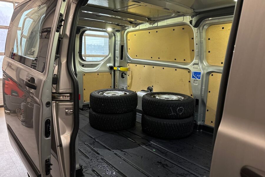 Ford Transit Custom vaihtoauto