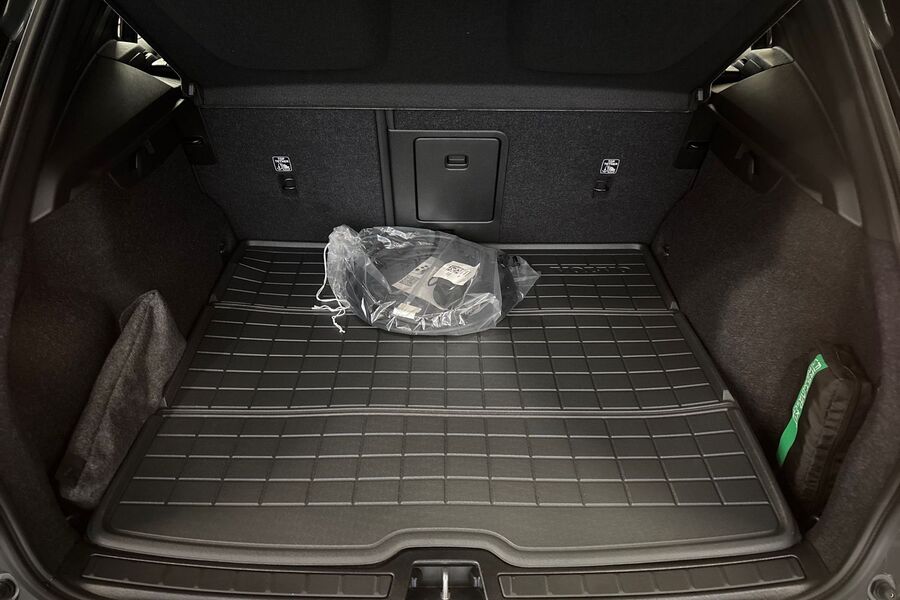 Volvo EX40 vaihtoauto