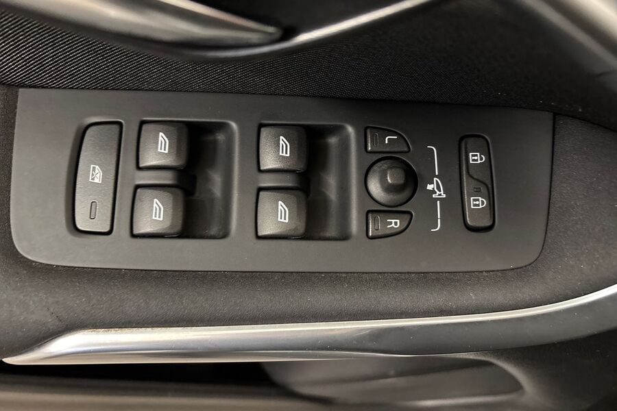 Volvo V40 Cross Country vaihtoauto