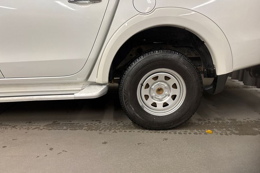 Mitsubishi L200 vaihtoauto