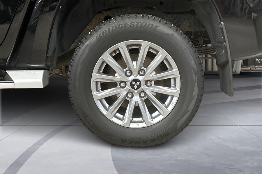 Mitsubishi L200 vaihtoauto