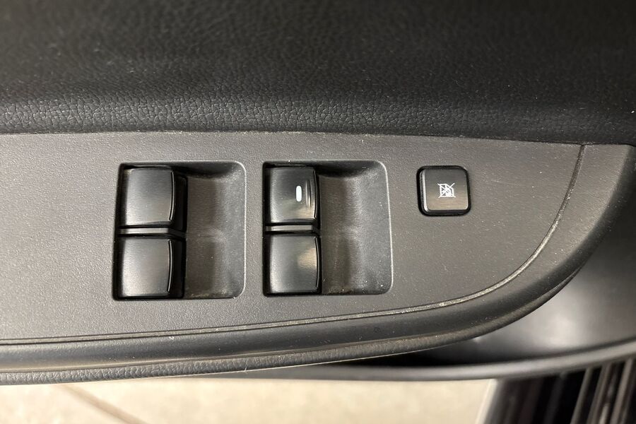 Mitsubishi L200 vaihtoauto