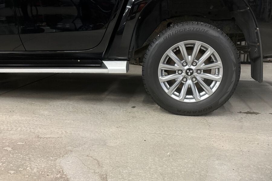 Mitsubishi L200 vaihtoauto