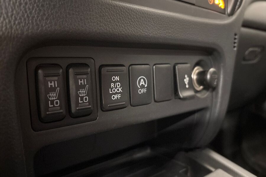 Mitsubishi L200 vaihtoauto