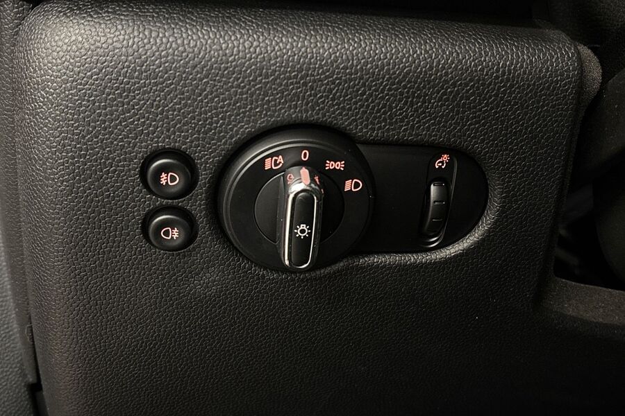 Mini Hatchback vaihtoauto