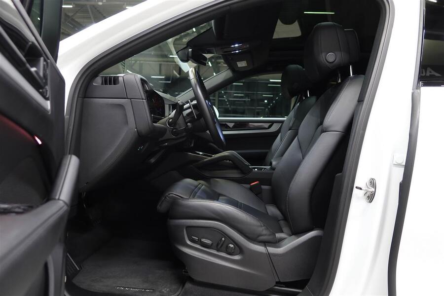 Porsche Cayenne vaihtoauto