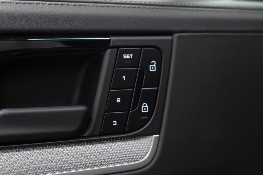 Porsche Cayenne vaihtoauto