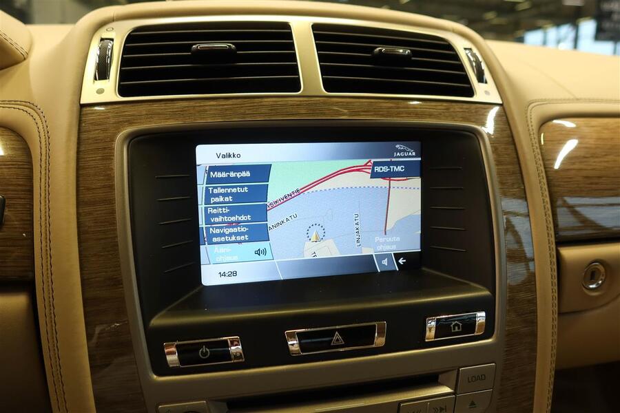 Jaguar XKR vaihtoauto