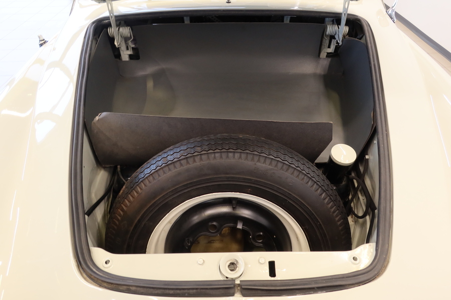 Volkswagen Karmann-Ghia vaihtoauto