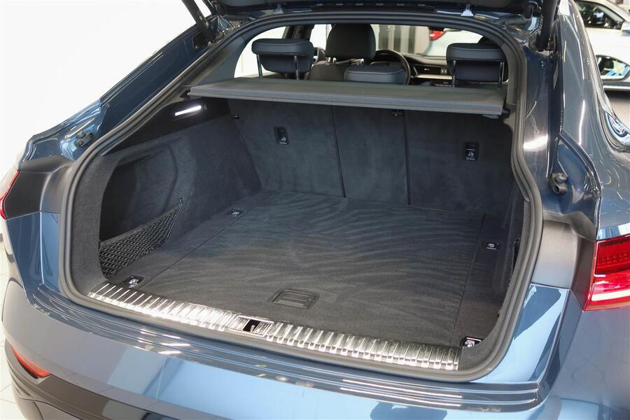 Audi Q8 e-tron vaihtoauto