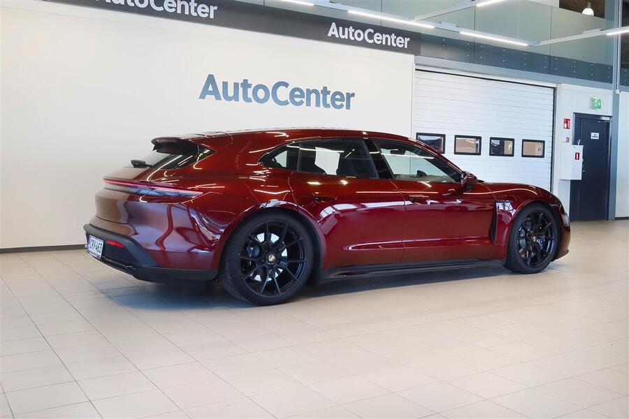 Porsche Taycan vaihtoauto