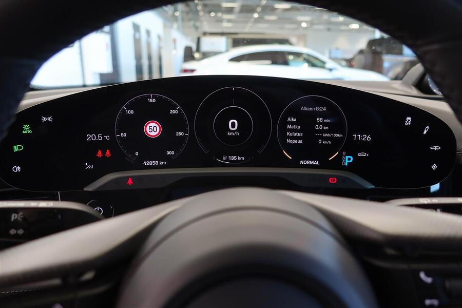 Porsche Taycan vaihtoauto