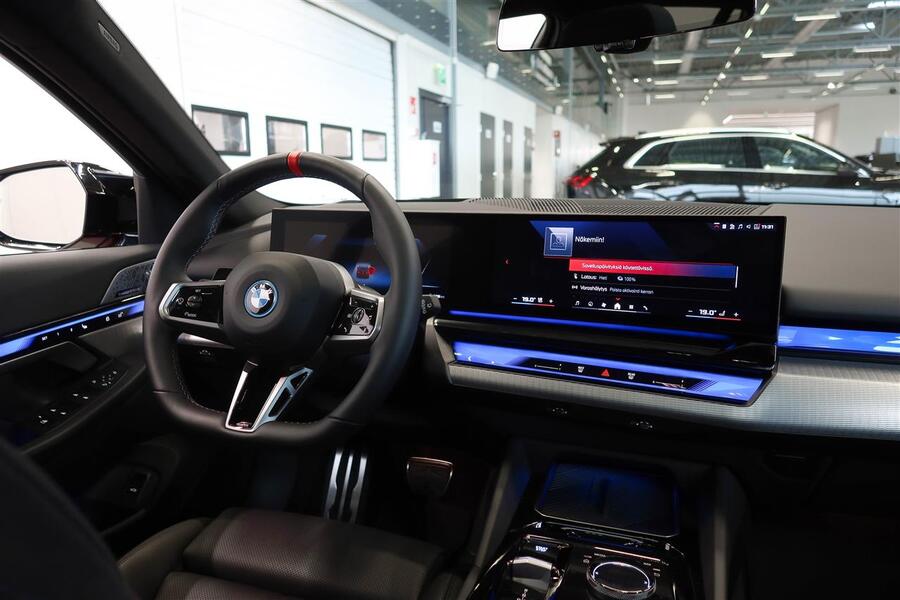 BMW i5 M60 vaihtoauto