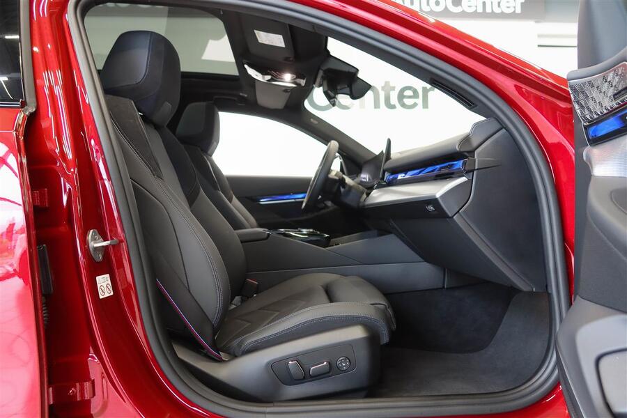 BMW i5 M60 vaihtoauto