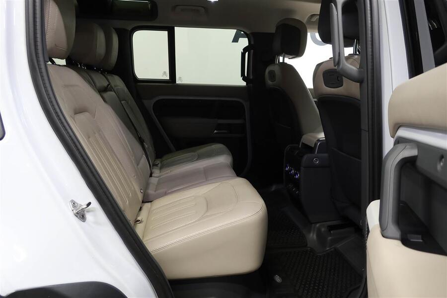 Land Rover Defender vaihtoauto