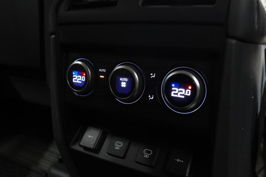 Land Rover Defender vaihtoauto