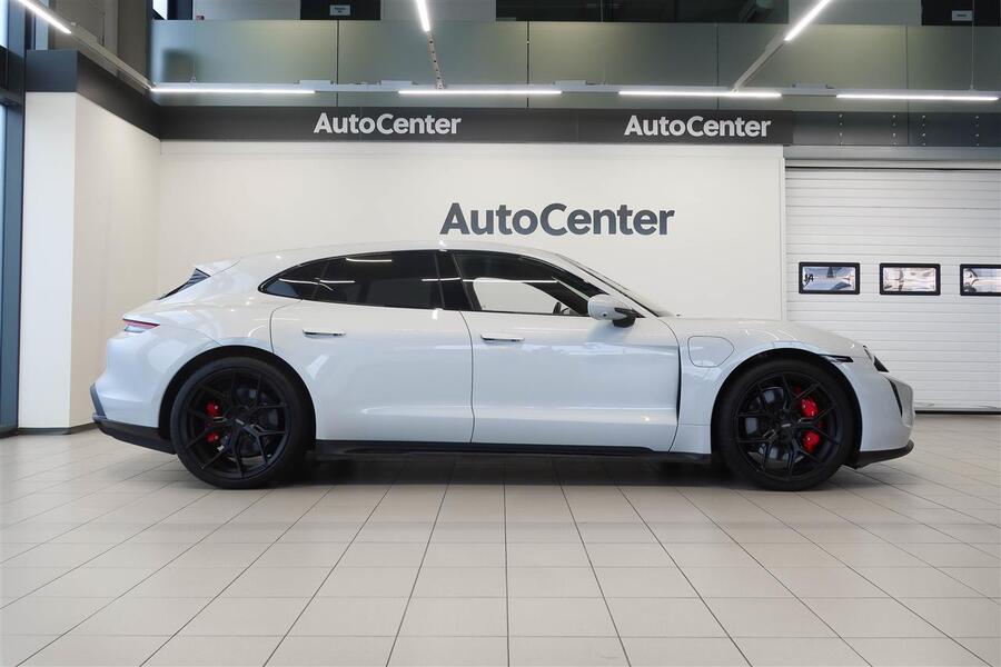 Porsche Taycan vaihtoauto