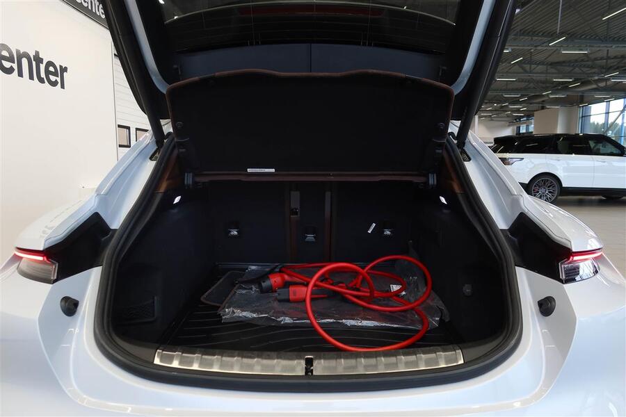 Porsche Taycan vaihtoauto