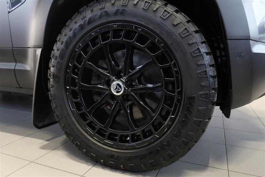 Land Rover Defender vaihtoauto