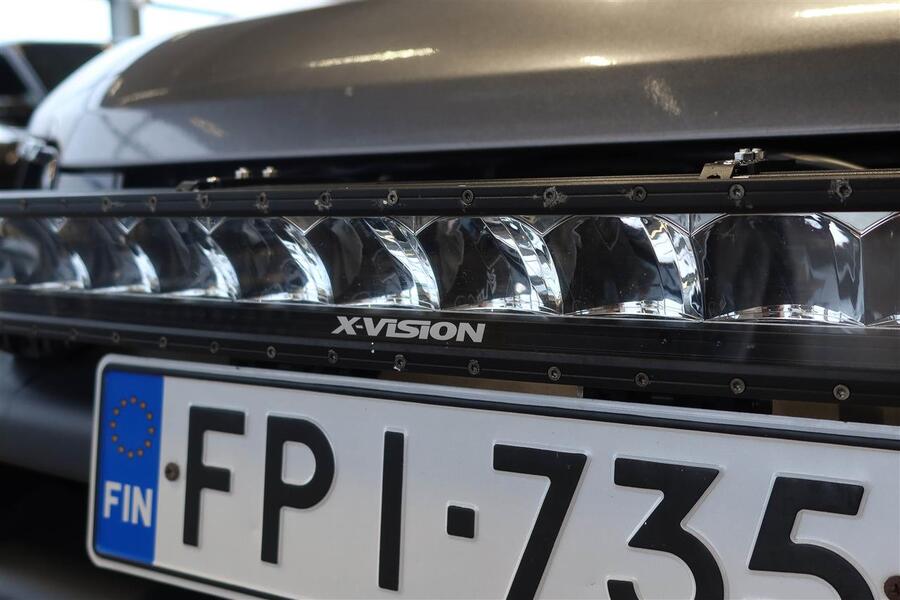 Land Rover Defender vaihtoauto