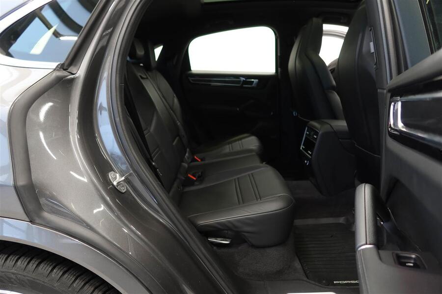 Porsche Cayenne vaihtoauto