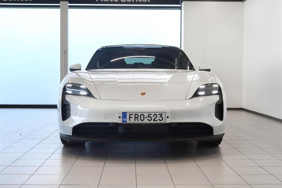 Porsche Taycan vaihtoauto