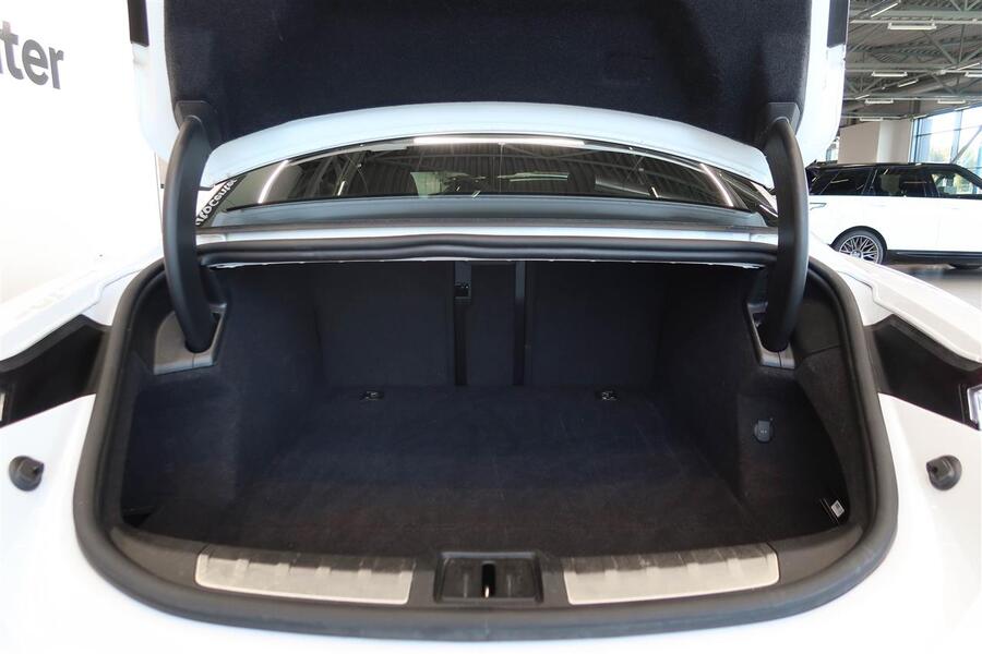 Porsche Taycan vaihtoauto