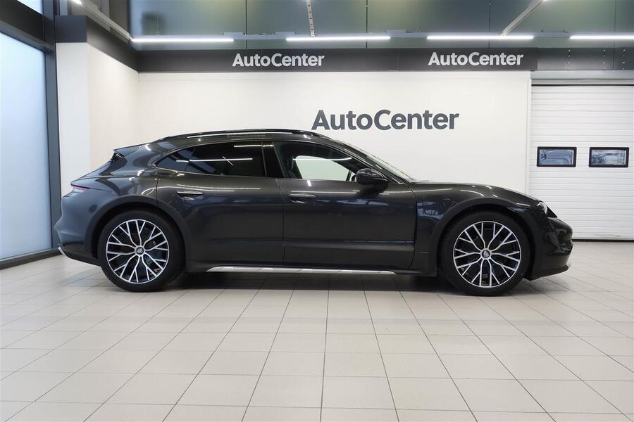 Porsche Taycan vaihtoauto