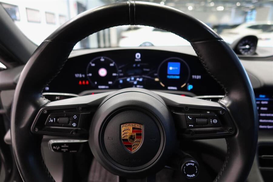 Porsche Taycan vaihtoauto