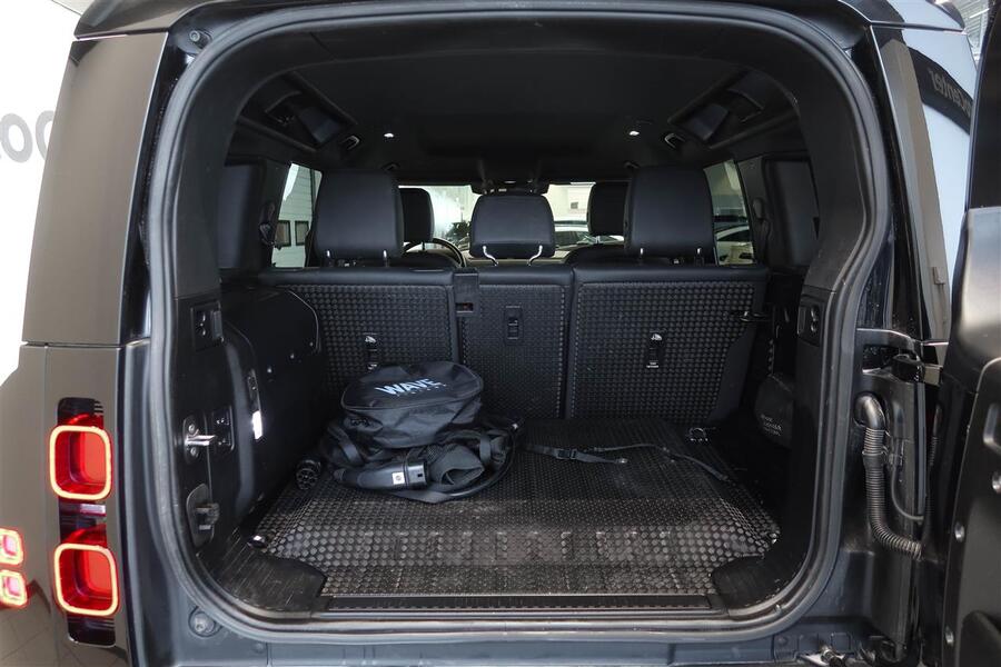 Land Rover Defender vaihtoauto