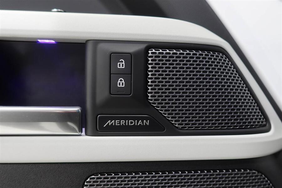 Land Rover Defender vaihtoauto