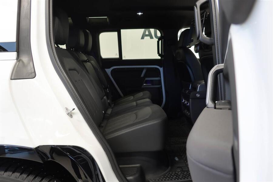 Land Rover Defender vaihtoauto