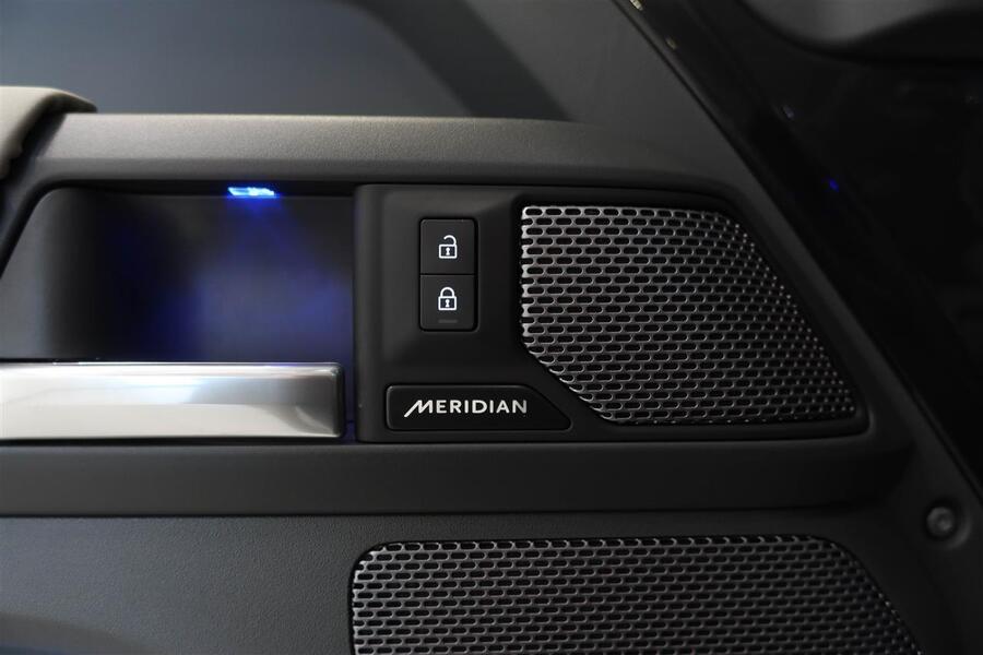 Land Rover Defender vaihtoauto