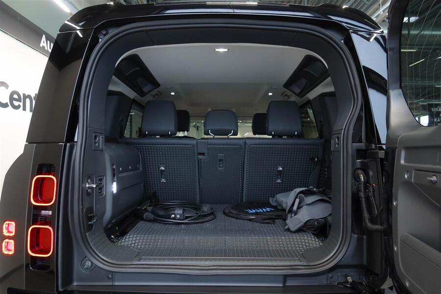 Land Rover Defender vaihtoauto