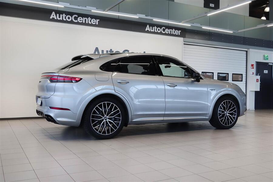 Porsche Cayenne vaihtoauto