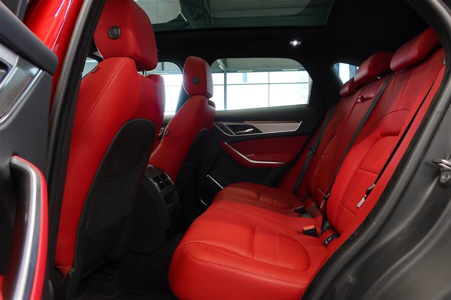 Jaguar F-PACE vaihtoauto