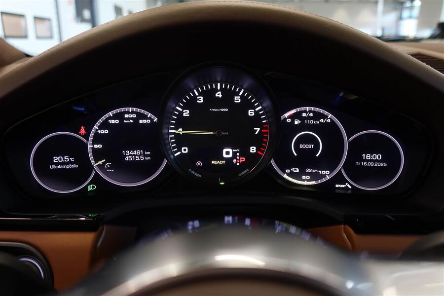 Porsche Cayenne vaihtoauto