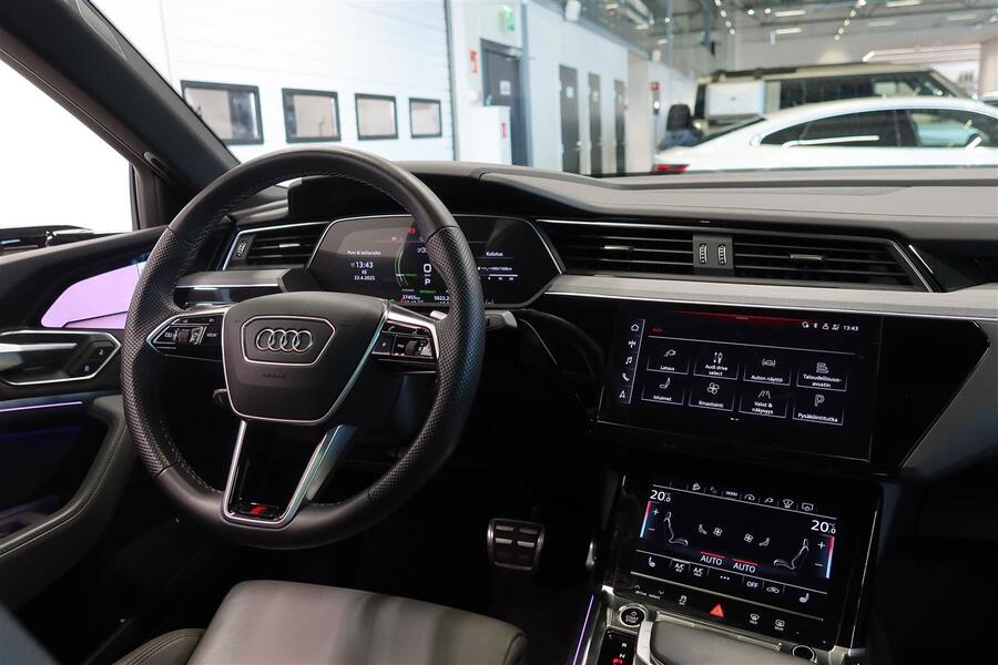 Audi Q8 e-tron vaihtoauto