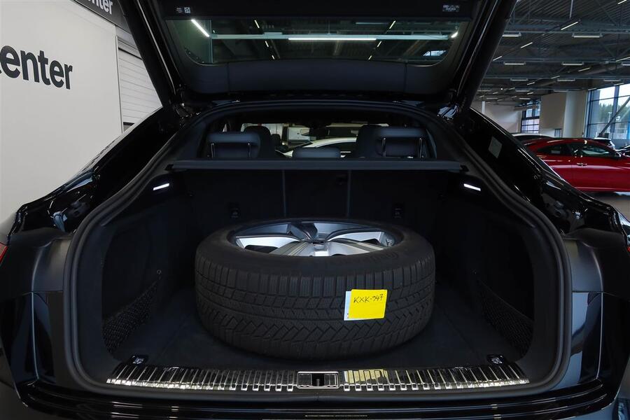 Audi Q8 e-tron vaihtoauto