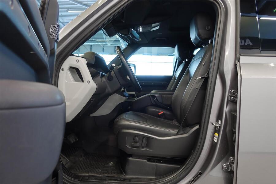 Land Rover Defender vaihtoauto