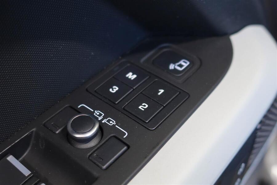 Land Rover Defender vaihtoauto