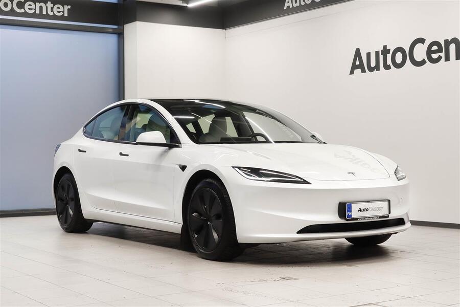 Tesla Model 3 vaihtoauto