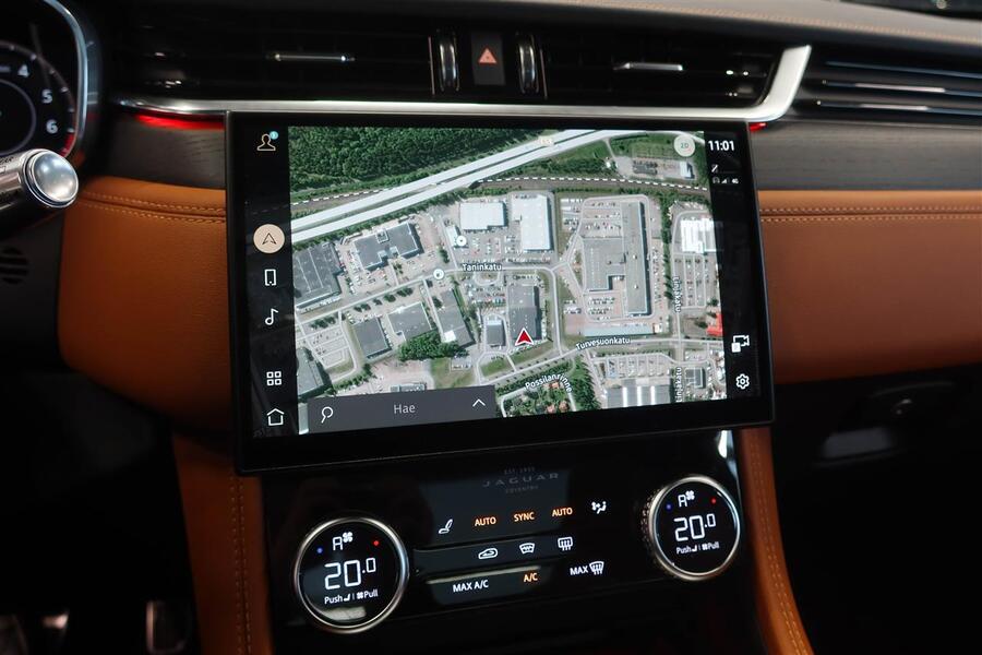 Jaguar F-PACE vaihtoauto