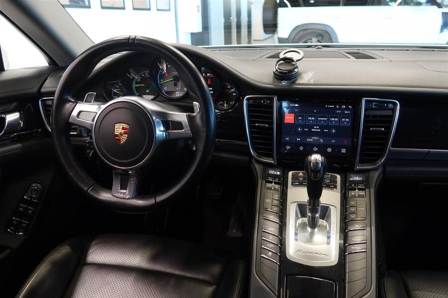 Porsche Panamera vaihtoauto