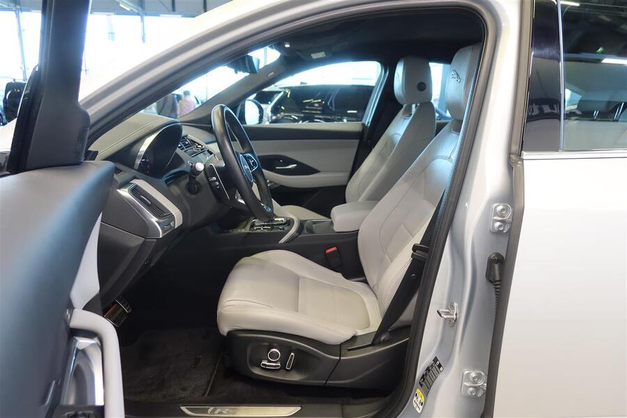 Jaguar E-PACE vaihtoauto