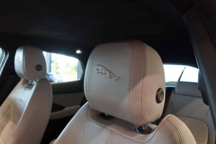 Jaguar E-PACE vaihtoauto