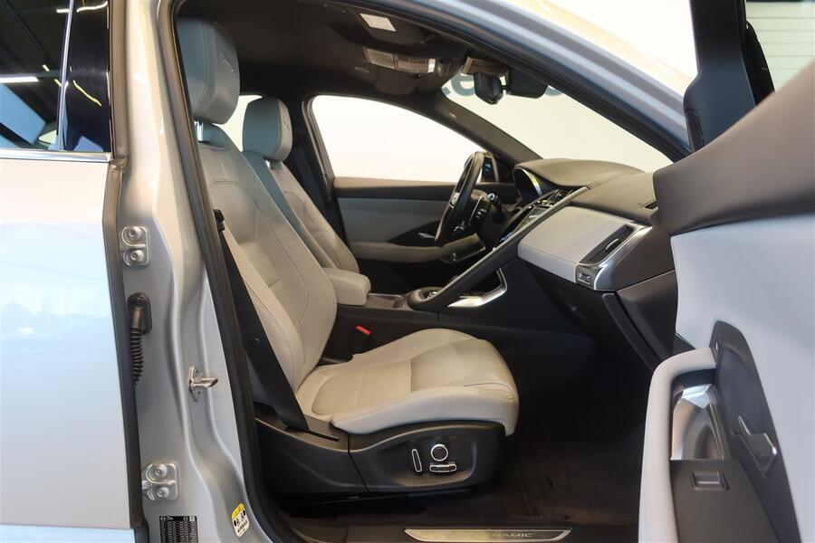 Jaguar E-PACE vaihtoauto